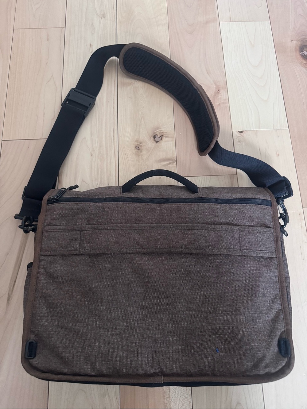 Timbuk2 Command Messenger Bag - Picture 4 of 6